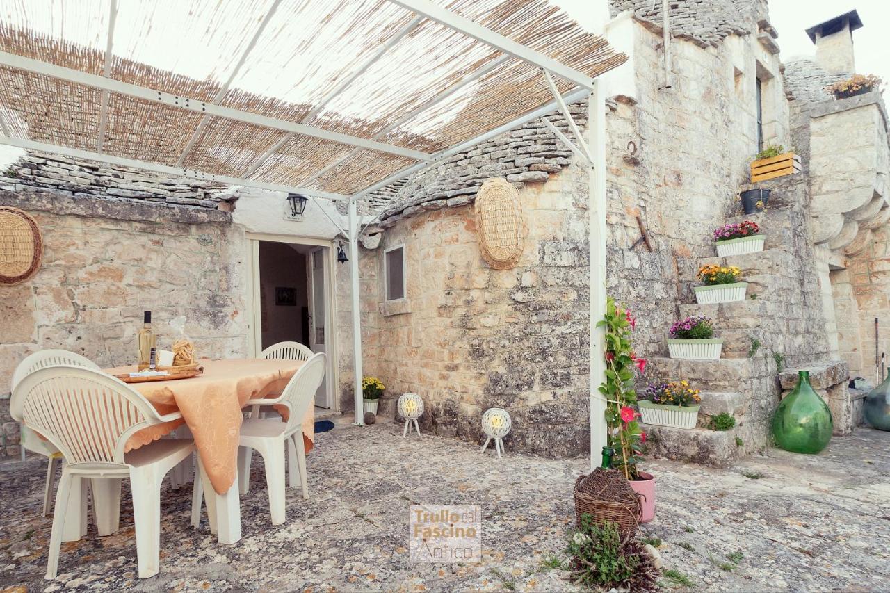 Trullo Dal Fascino Antico Villa Локоротондо Екстериор снимка