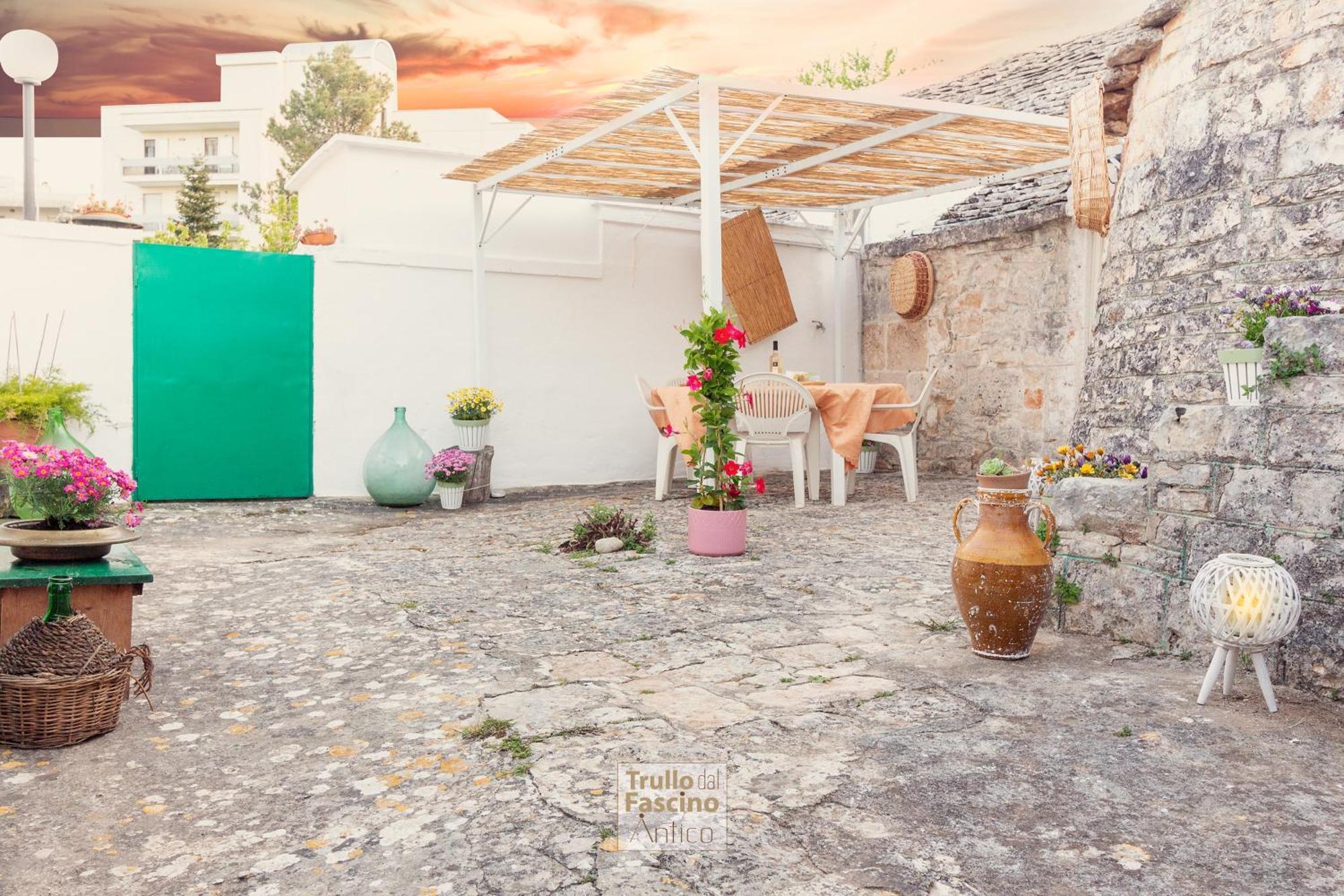 Trullo Dal Fascino Antico Villa Локоротондо Екстериор снимка