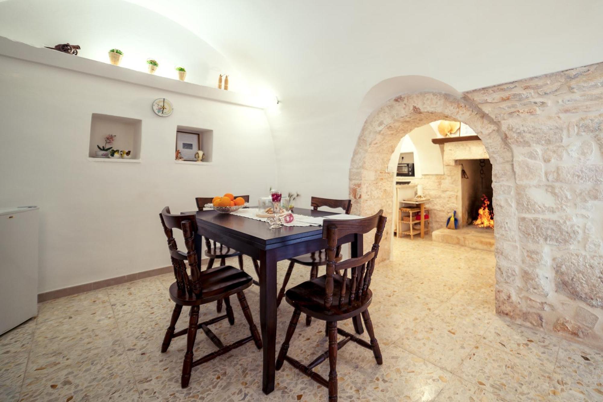 Trullo Dal Fascino Antico Villa Локоротондо Екстериор снимка